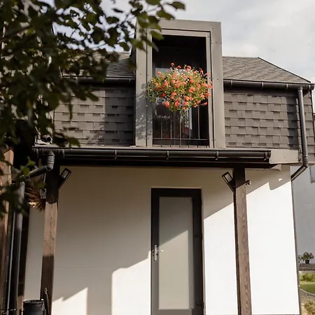 Ugrad Family з чаном-джакузі Chalet