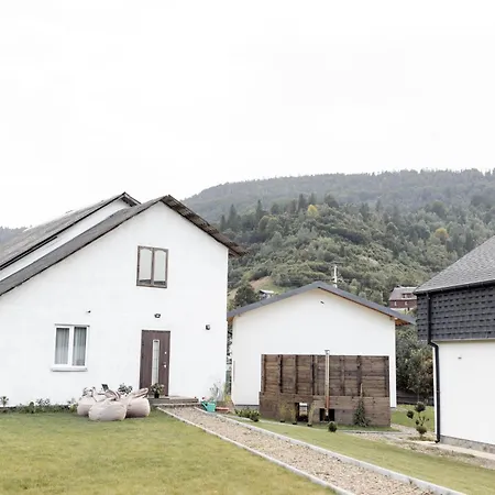 Chalet Ugrad Family з чаном-джакузі