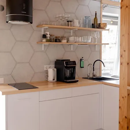 Ugrad Family з чаном-джакузі