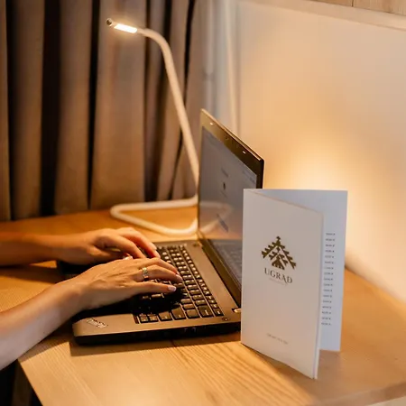 Chalet Ugrad Family з чаном-джакузі Slavske