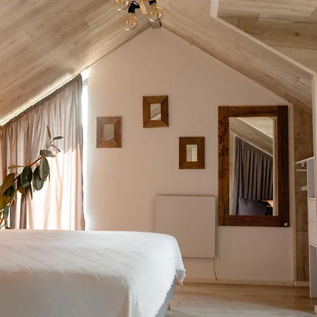 Ugrad Family з чаном-джакузі *