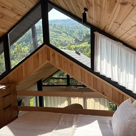 Ugrad Family з чаном-джакузі