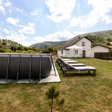 Ugrad Family з чаном-джакузі