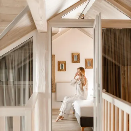 Chalet Ugrad Family з чаном-джакузі