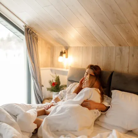 Ugrad Family з чаном-джакузі Chalet Slavske