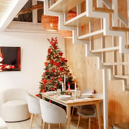 Ugrad Family з чаном-джакузі Chalet