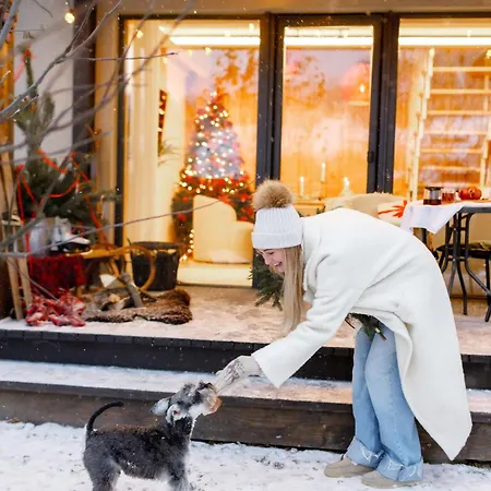 Ugrad Family з чаном-джакузі *