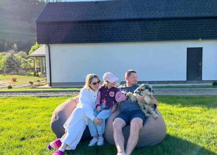 Chalet Ugrad Family з чаном-джакузі Slavske