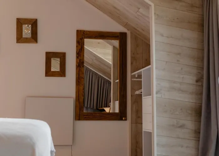 Ugrad Family з чаном-джакузі Chalet
