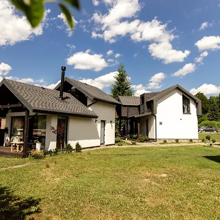 Ugrad Family з чаном-джакузі Domek alpejski Sławsko