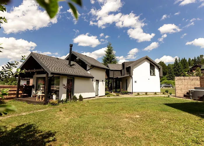 Ugrad Family з чаном-джакузі Domek alpejski Sławsko